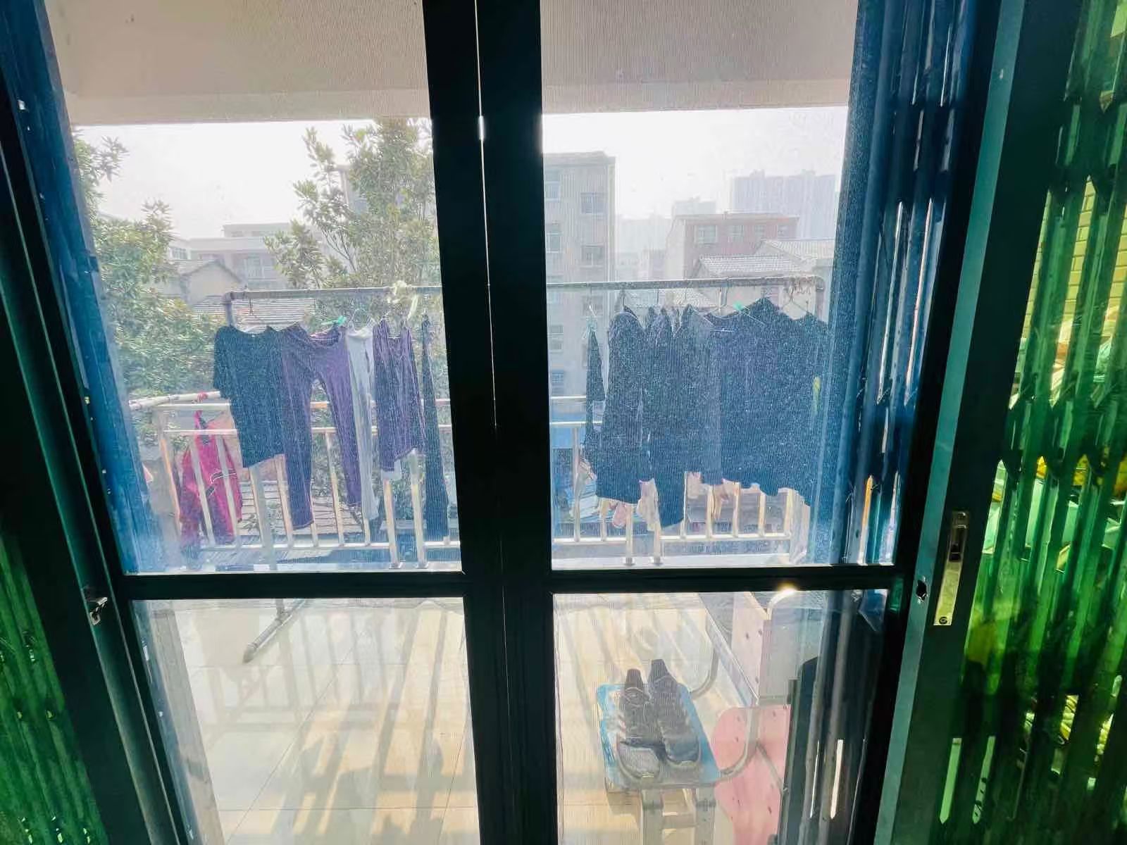 捡漏，青青家园，步梯三楼，精装3房2卫，证满二