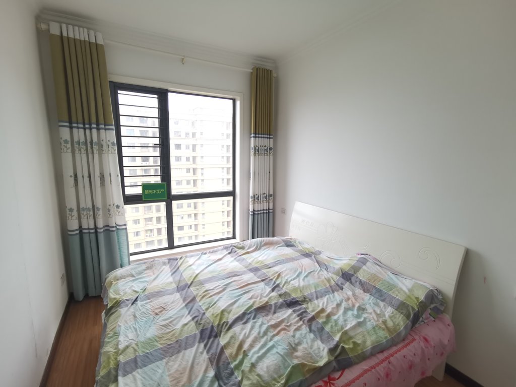 御台公馆精装小三房装修漂亮没怎么住过拎包入住户型好楼层漂亮