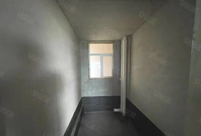 73，业主血亏，沔阳清华园，单价5800，大三房，户型方正，采光好