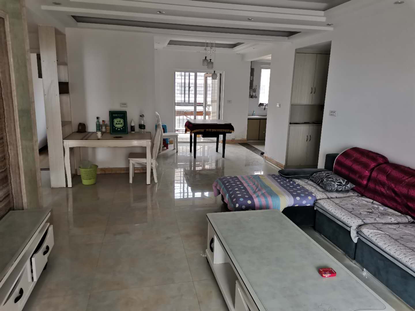 满庭春供暖精装大三房 中高层 户型方正，小区环境，优美采光充足