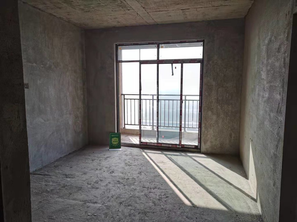 时代天骄  城西绿化最 好的小区  毛坯三房  诚意出售