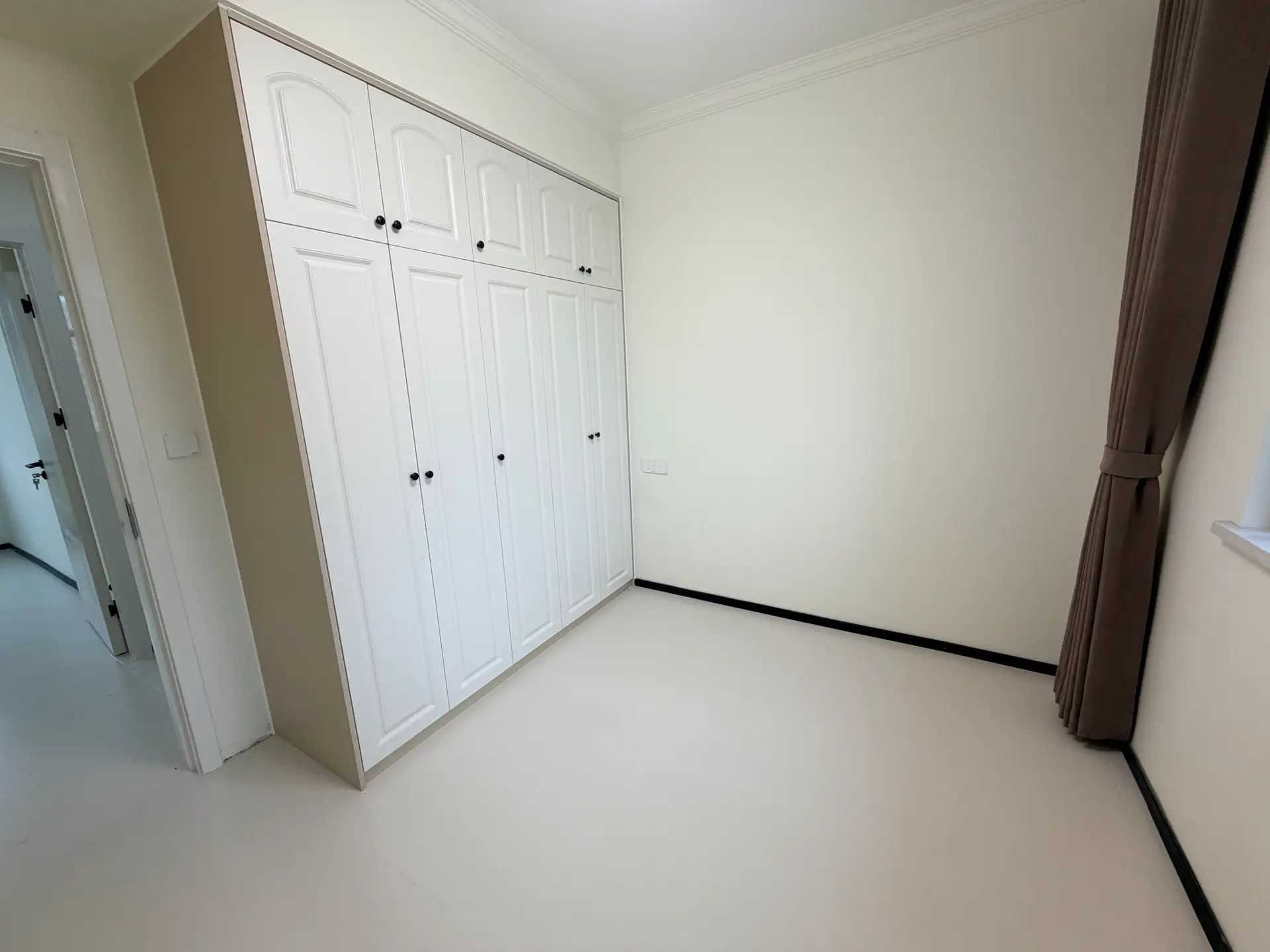 沔阳公园旁，城南，新城壹号五期，电梯12楼，老证，单价5900，新二中二小