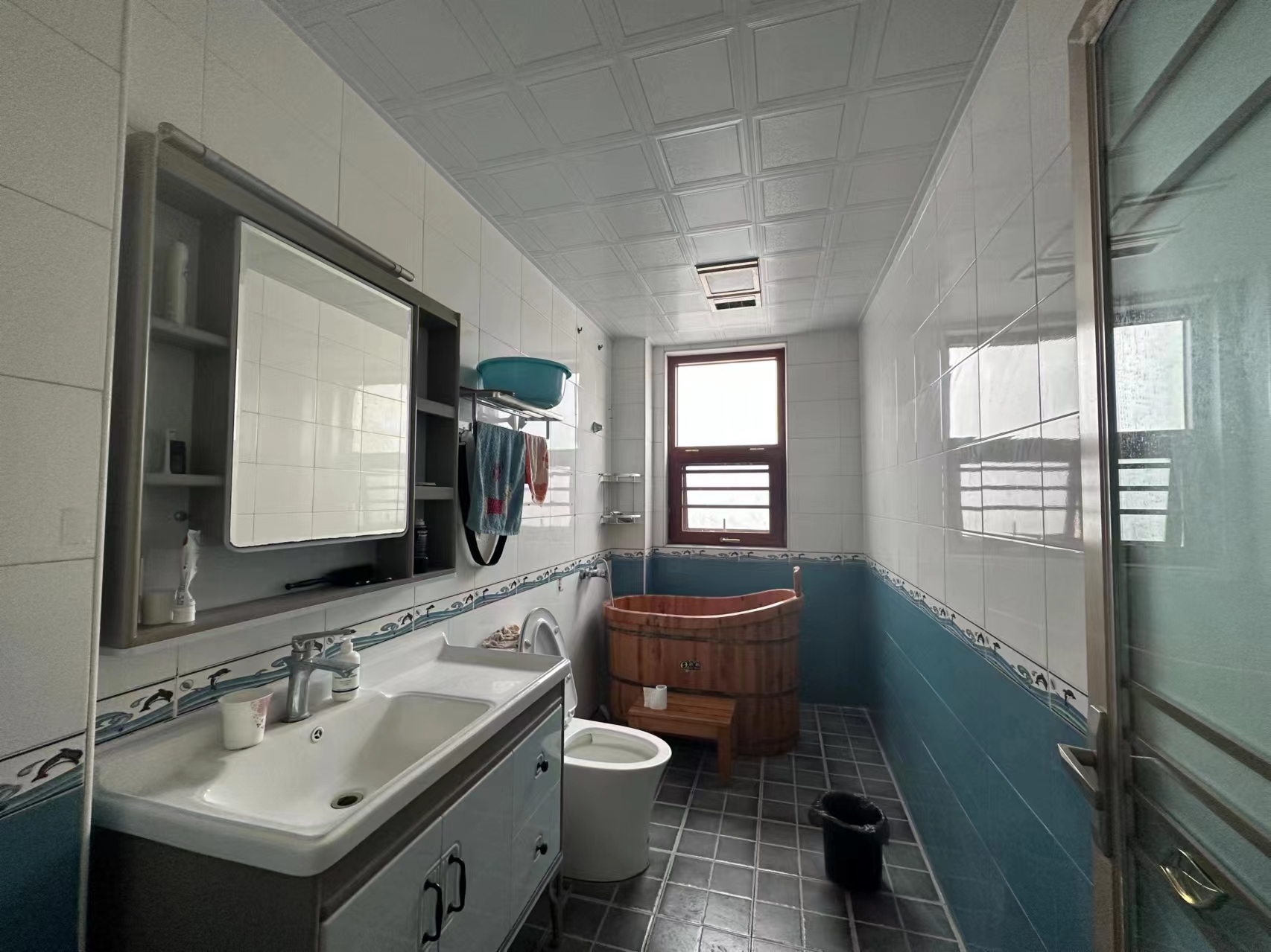 宏运名居.商城附近精装三房复式.证件满二