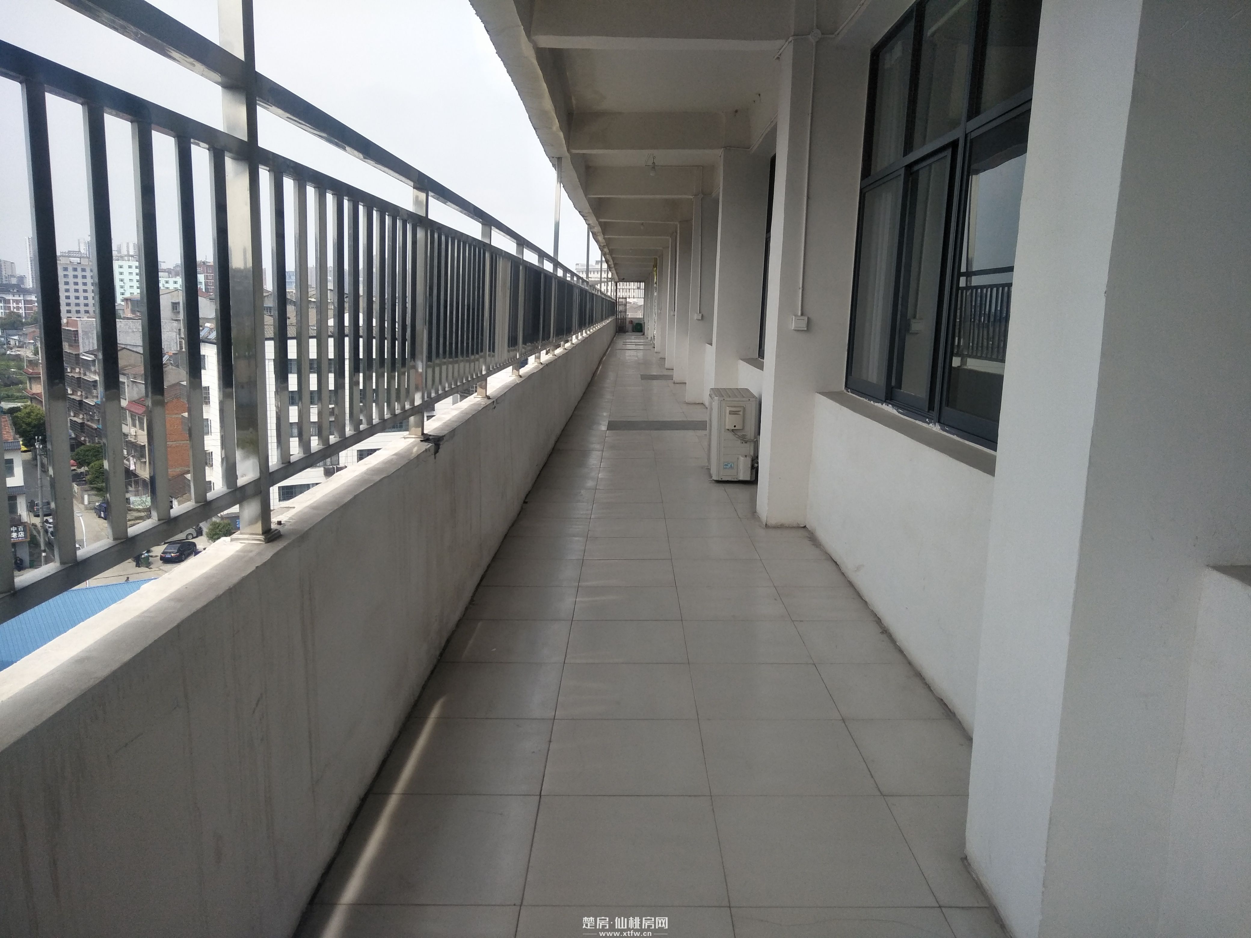 仙桃市小橡树幼儿园内天气晴产业园7楼400平办公楼整租