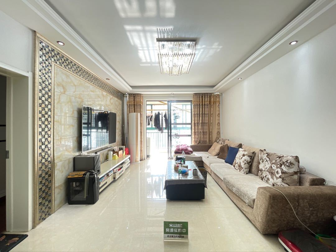 新城壹号，地板价的三房二卫