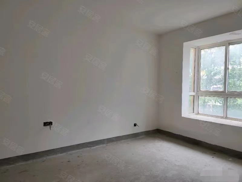 149，森林国际，花园洋房，中间楼层，单价4640，南北通透，采光好，证满二