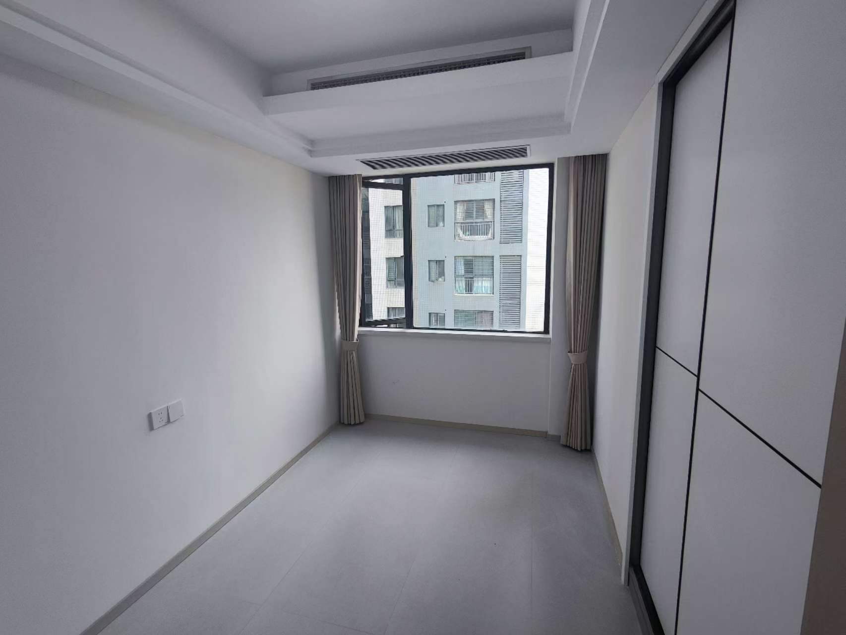 商城附近全新装修御景名邸稀缺小户型价格便宜看房方便