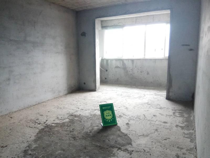 城东绿洲新城送入户花园南北通透小三房公摊小电梯房户型方正