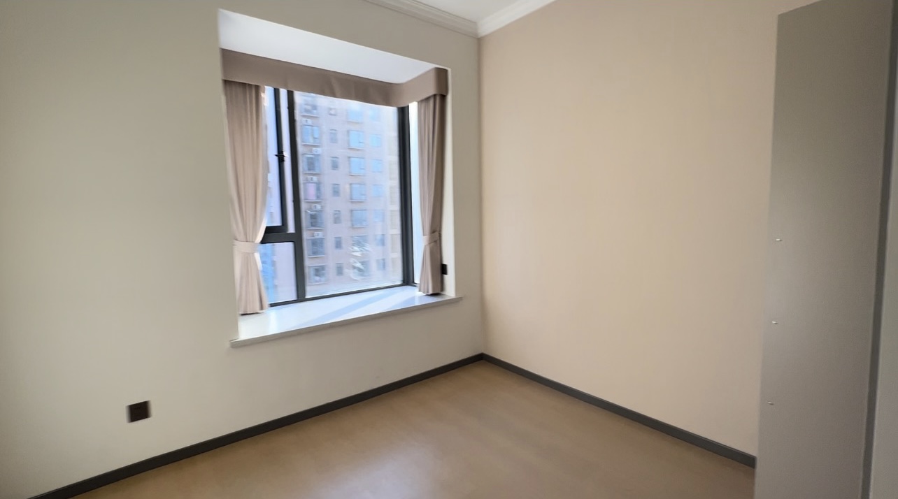 满庭春对面（紫润尚城），好楼层，小户型福利房，捡漏，兑口仙小，三中