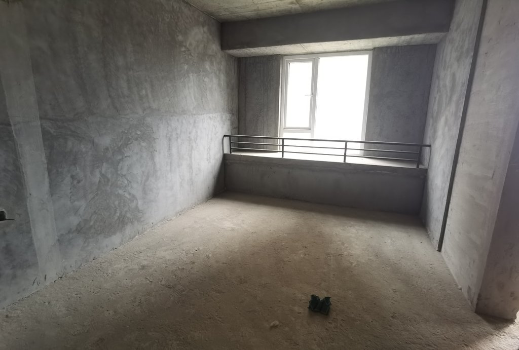 满庭春 毛坯两房 中间楼层 户型方正看房方便