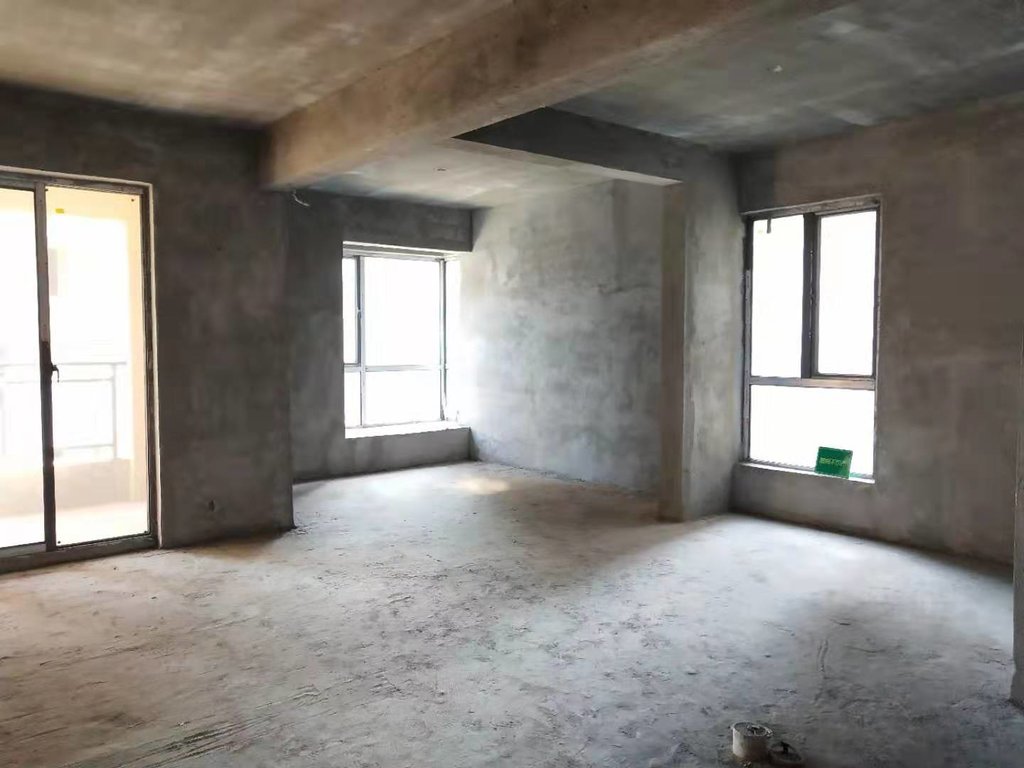 御台公馆 毛坯 两房 采购好 视野开阔 证满2年