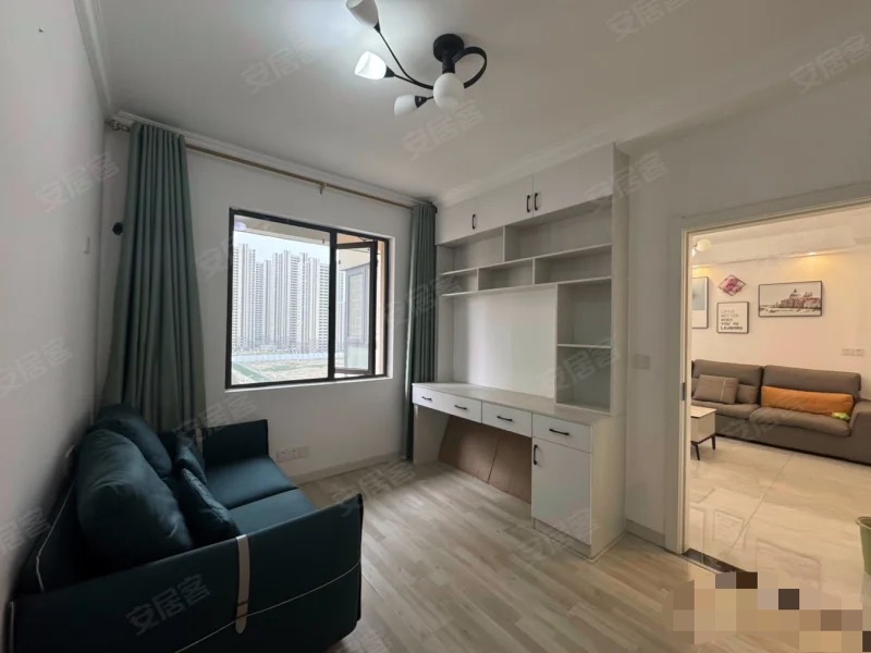 城南，荣怀，电梯小高层，一梯一户，精装3房2卫，9成新，好楼层，证满二