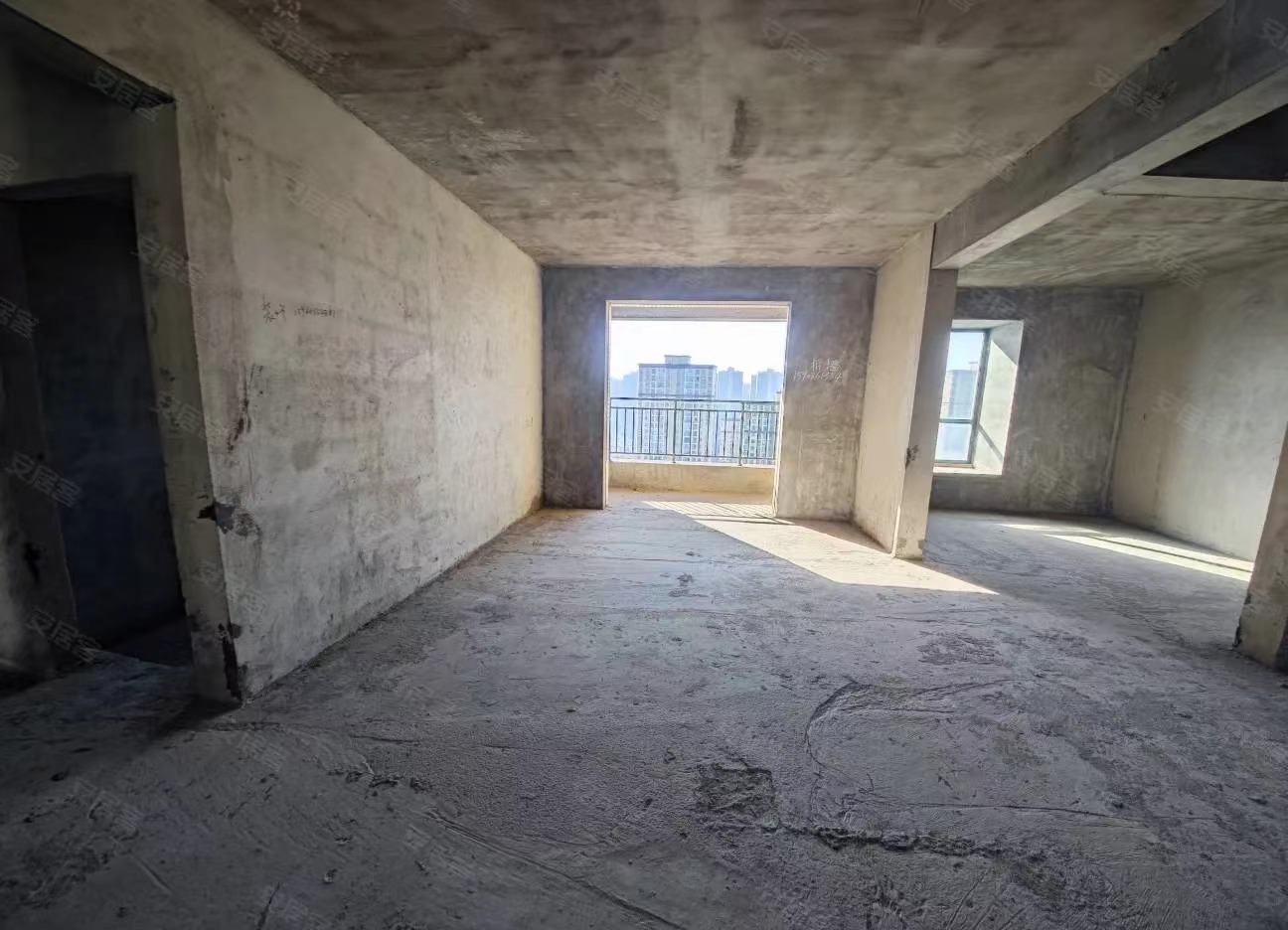 甩甩，城南新城壹号，毛坯单价4900，好楼层，南北双阳台，证满二，速度捡漏