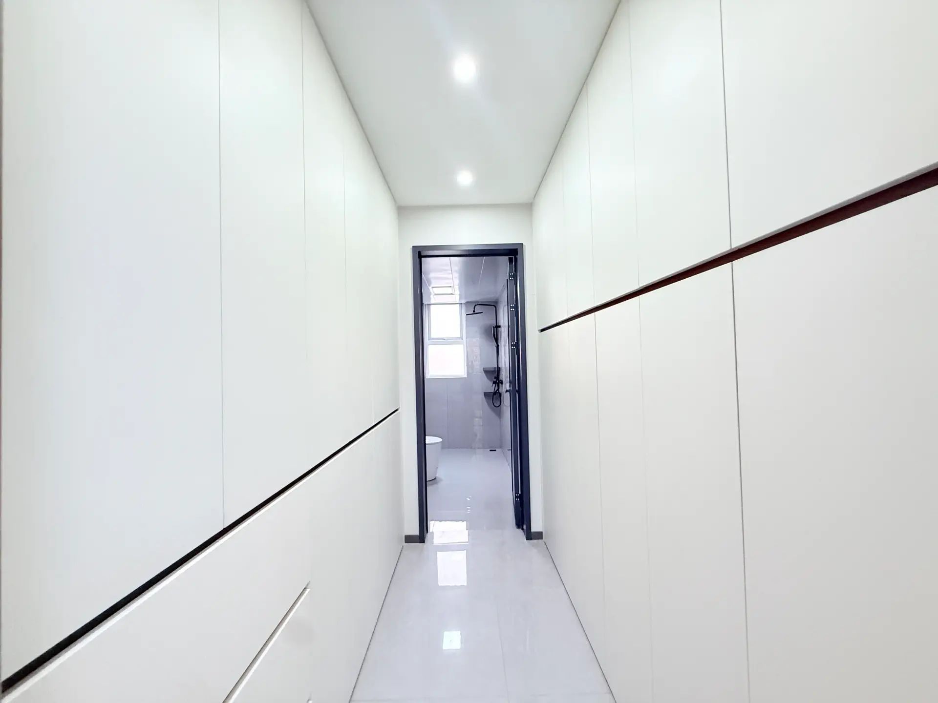 城西，满庭春，精装三室两厅两卫，入户花园，好楼层，证满二