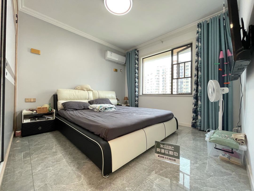 城南，荣怀，1梯1户，小高层，精装三房，好楼层，证满二