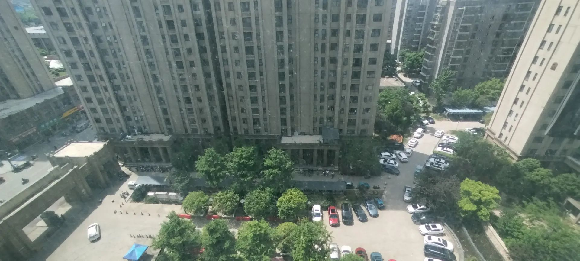 城南，元泰未来城，中间楼层，9成新，单价不到五千。证满二