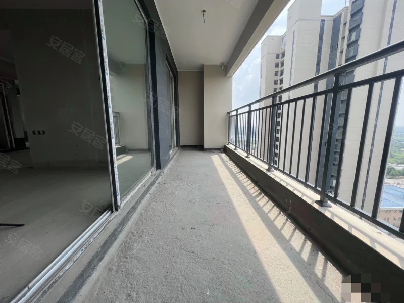 城南，金科，边户，业主抖降15万， 单价3200 ，边户，大三房，南北通透，好楼层