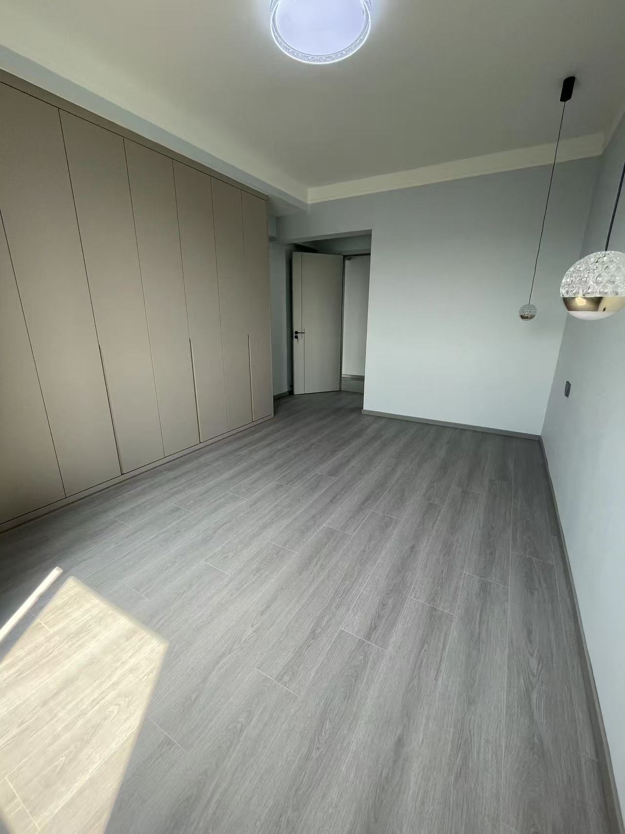 降价了，城南，福星城，边户，视野采光好，全新精装三房两卫，好楼层