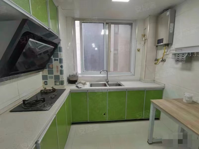 231，武商附近，浅水湾中央公园，电梯好楼层，老证，单价4700多，四房2厅，采光视野好