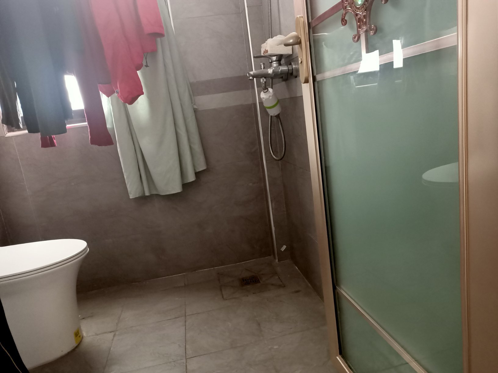 新八中附近逸景轩小区电梯好楼层南北通透128平三房两厅两卫