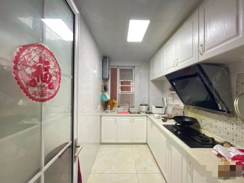 捡漏，亏本急售，森林国际城，精装两房，单价三千多，证满二