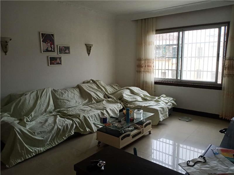 捡漏捡漏德政园精装3房2厅2卫， 付低，交通生活方便，读书便利