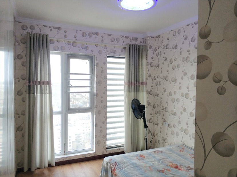 福星城边户精装三房，满五weiyi，小区环境好，拎包入住