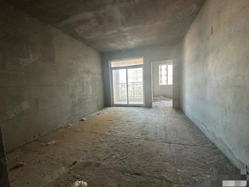 20，房东亏本出，40多万城南电梯房，电梯16层，证件满二，捡漏