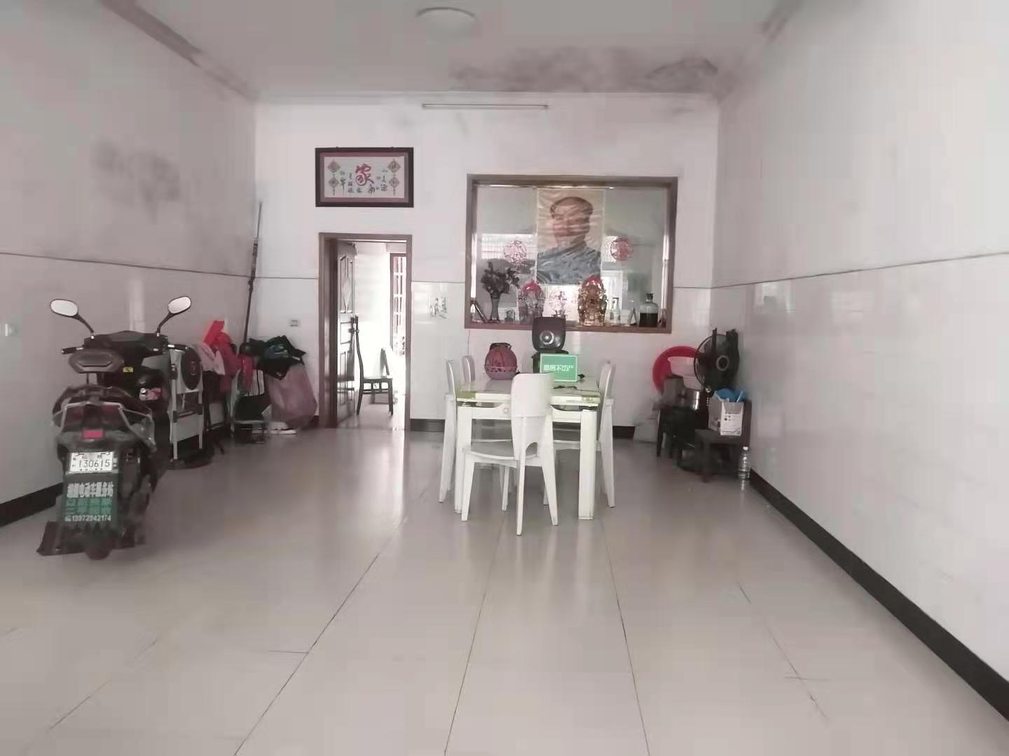 私房私房黄荆社区出场大门前路宽车出入方便证件齐全