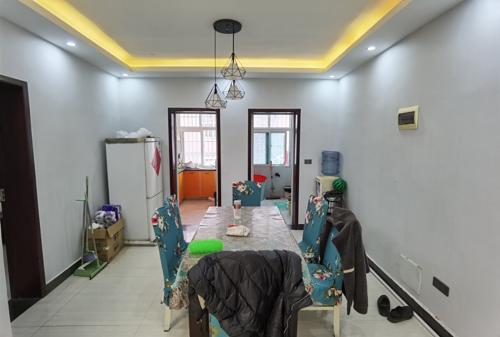 四中对面 天泽园 步梯中层 中装大三房 满五唯1