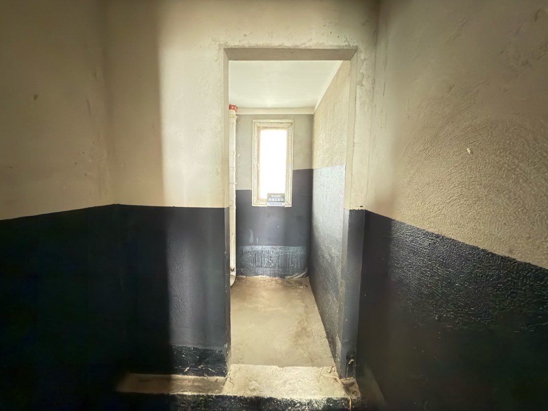 捡漏，城南，森林国际，单价4200，毛坯4房，4期，证满二