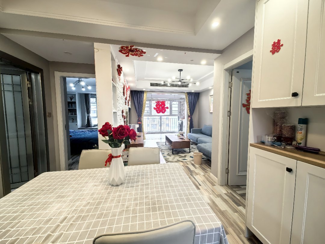 捡漏，城西，满庭春，精装二房，全屋中央空调，证满二，好楼层