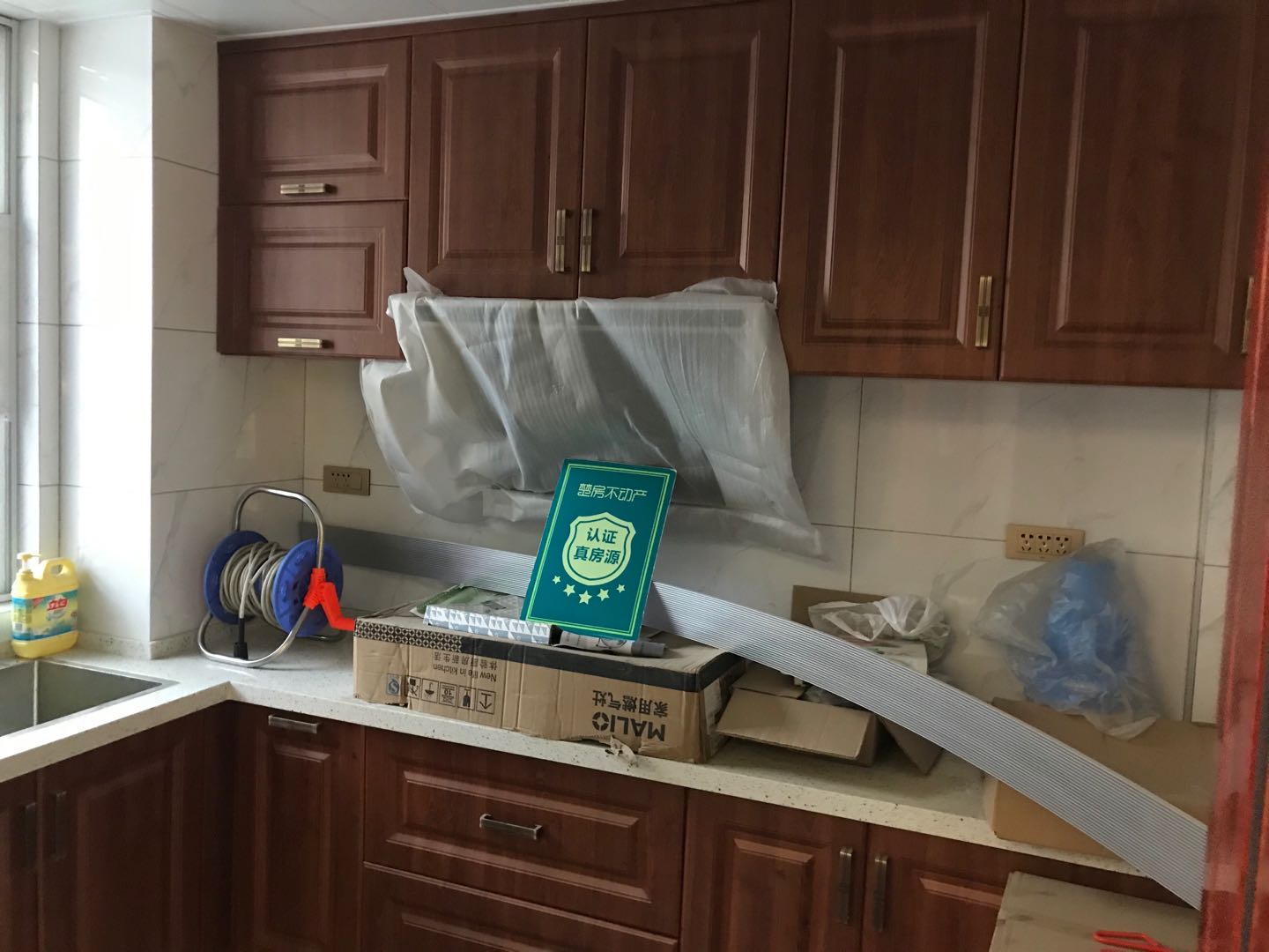 御江湾全新装修证满二三加一层联排别墅全屋监控设备价格美丽