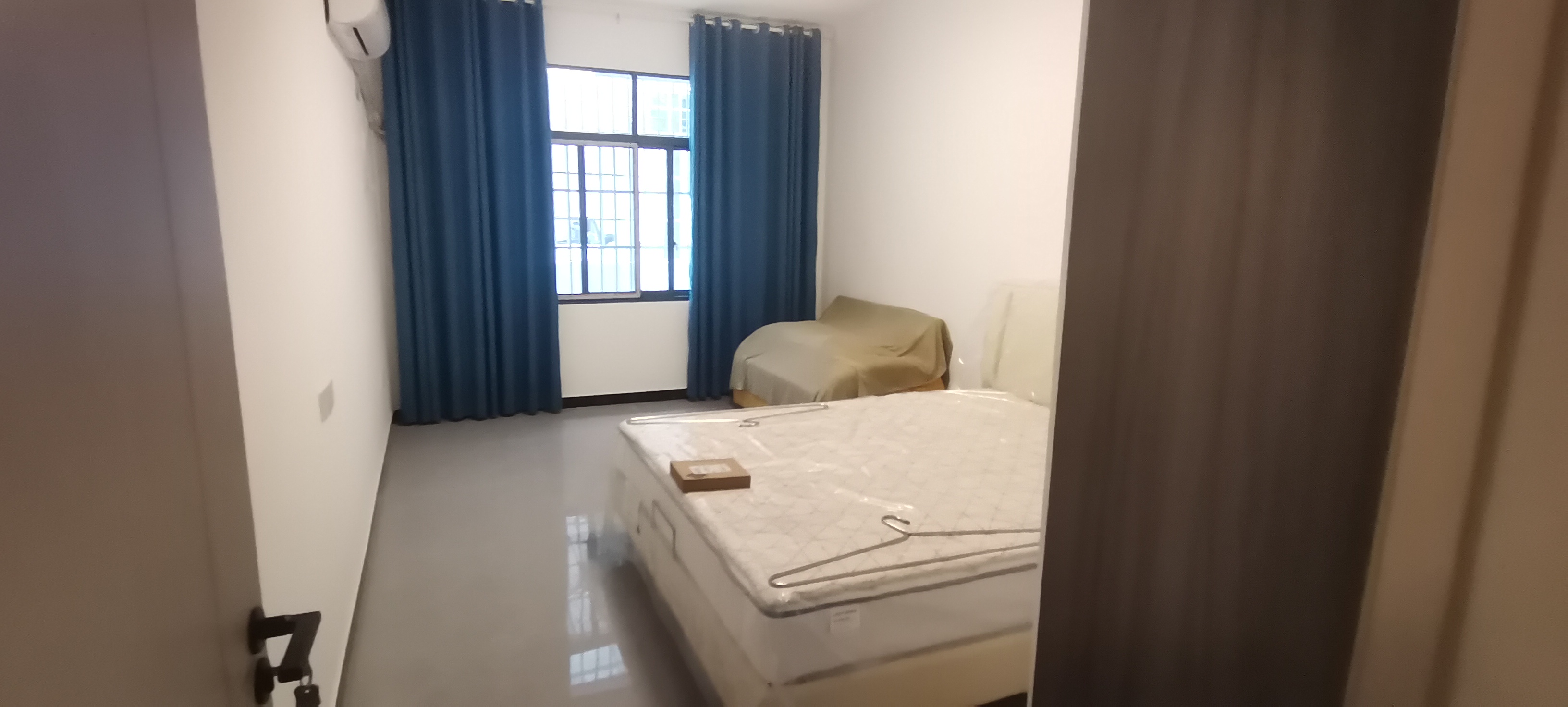 金属材料公司宿舍小区有出场好停车.房子成色新