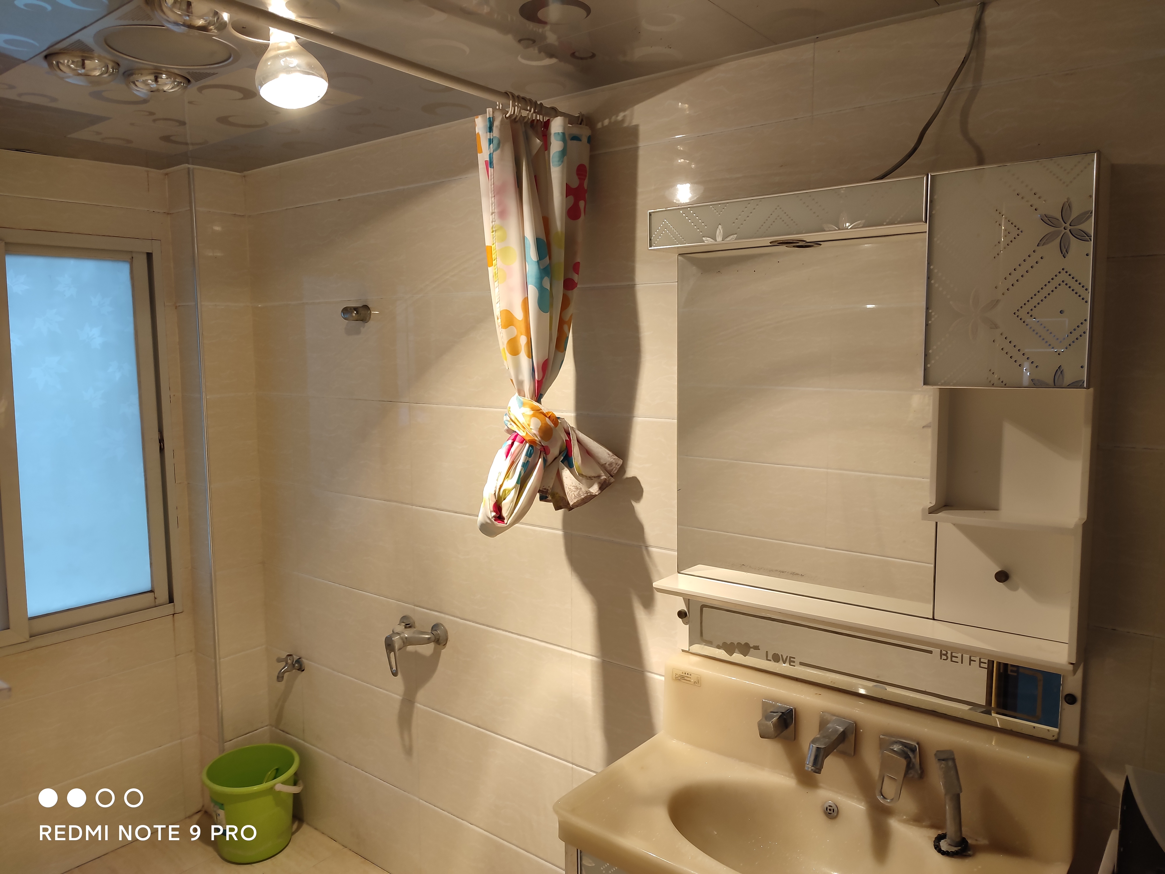 油炸湾附近精装大两房通风采光效果好家室家电齐全价格便宜欢迎来电咨询