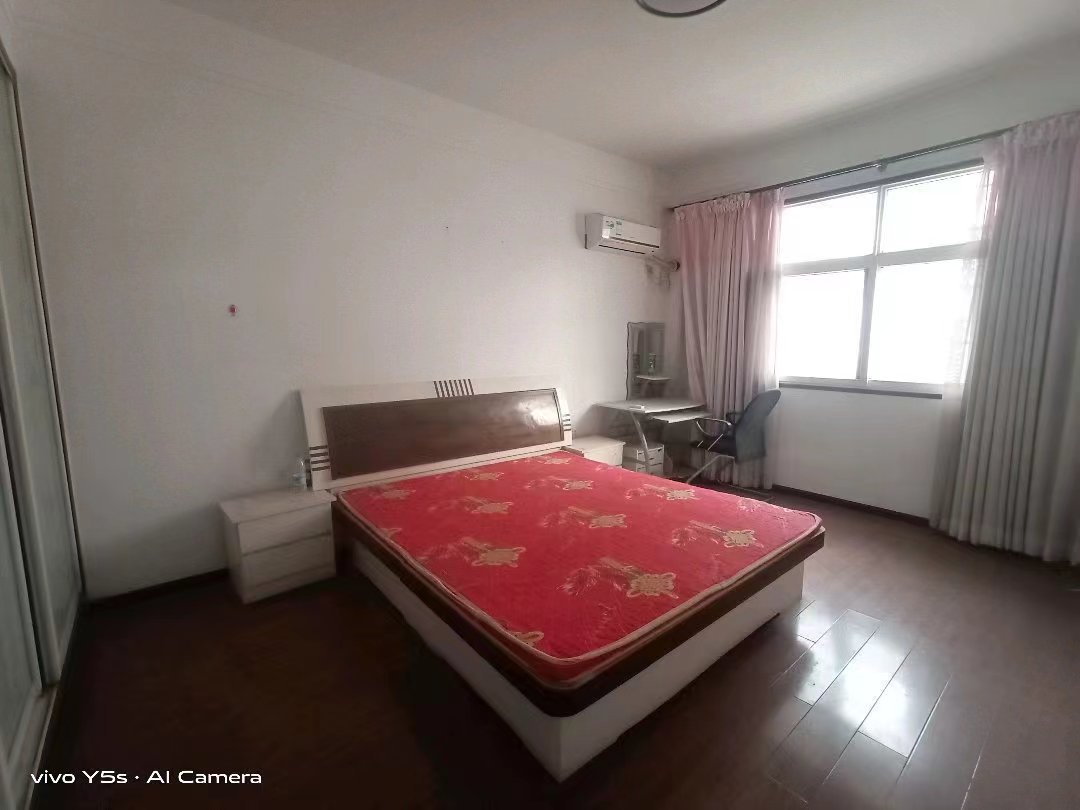 老城区摩托车市场大三房