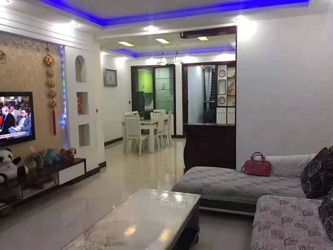 城南好房6字开头 138平精装大三房