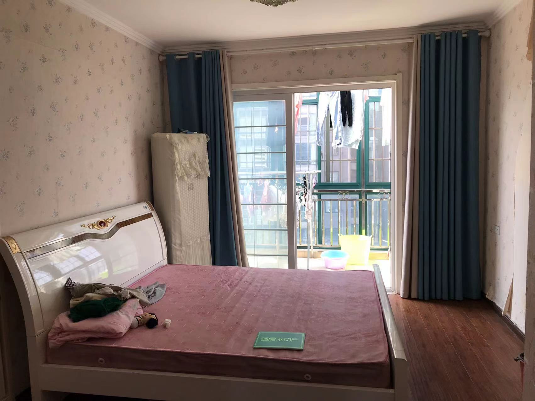 浅水湾中央公园 旁边就是商城 周边配套齐全 离武商很近