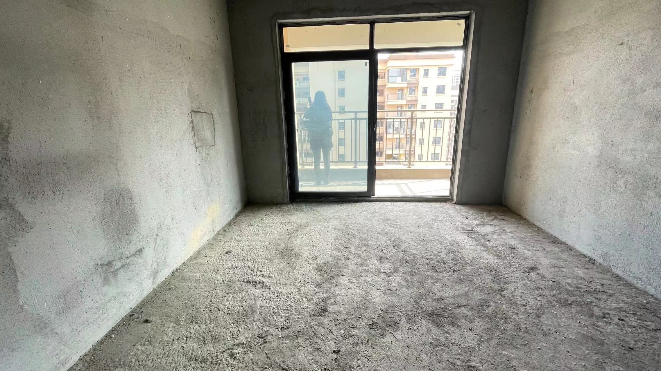 荣怀.及弟世家.毛坯三房2卫生间那边通透小高层舒适性高看房方便支持贷款