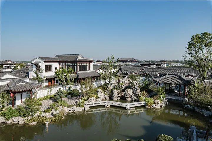 在仙桃排湖之滨藏着一座万亩东方园林，照片流出惊艳了全国…