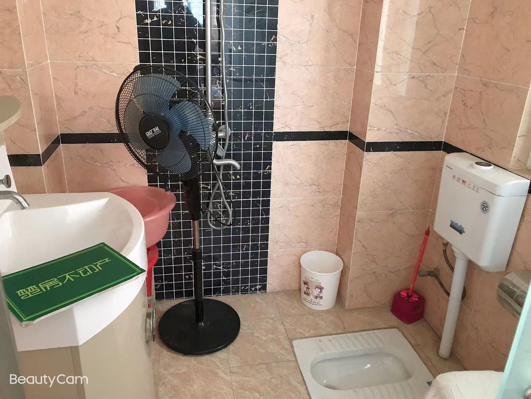 翰林公馆送车位精装三房中间好楼层带车位瞎嚎好