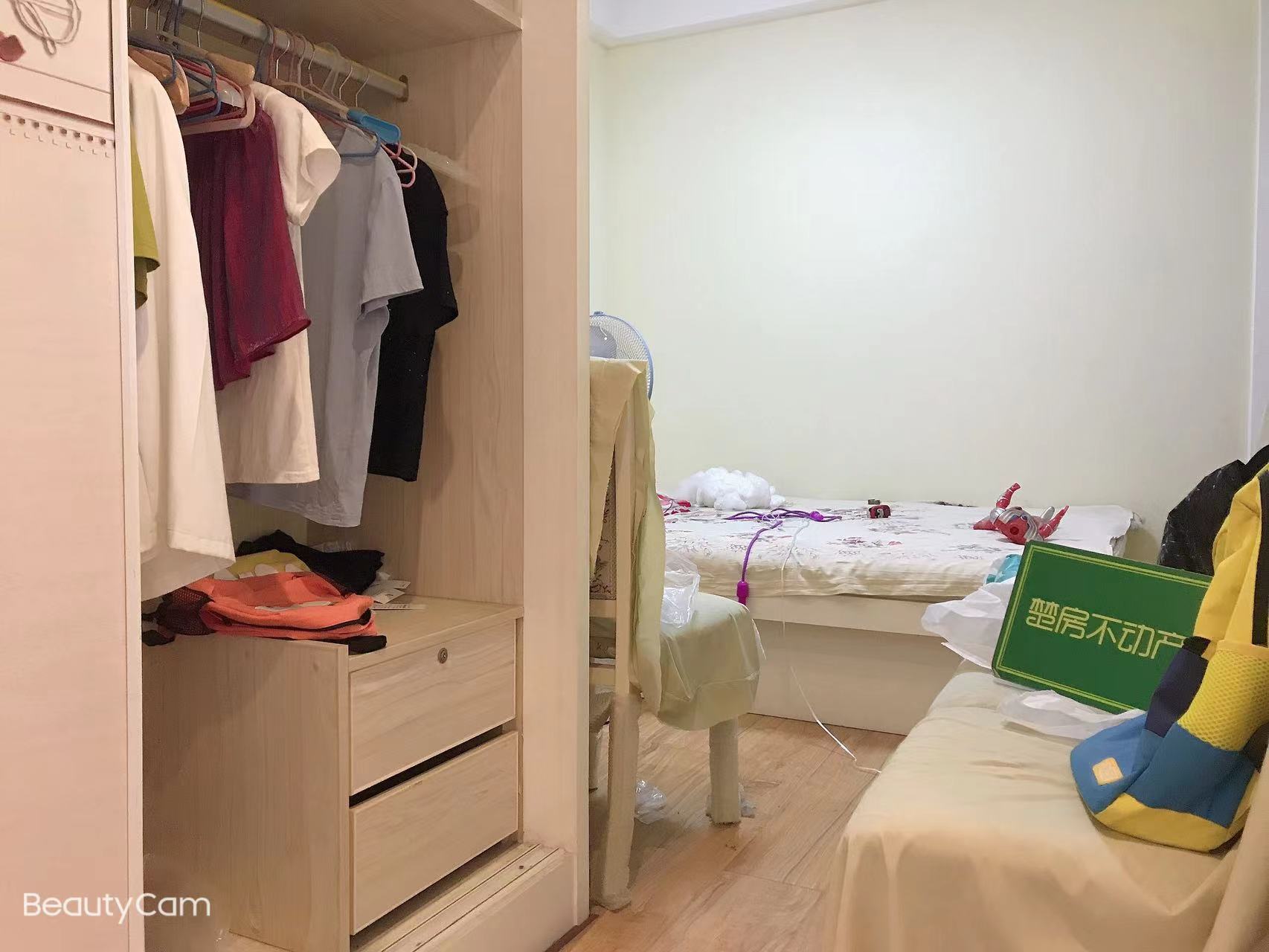 翰林公馆送车位精装三房中间好楼层带车位瞎嚎好