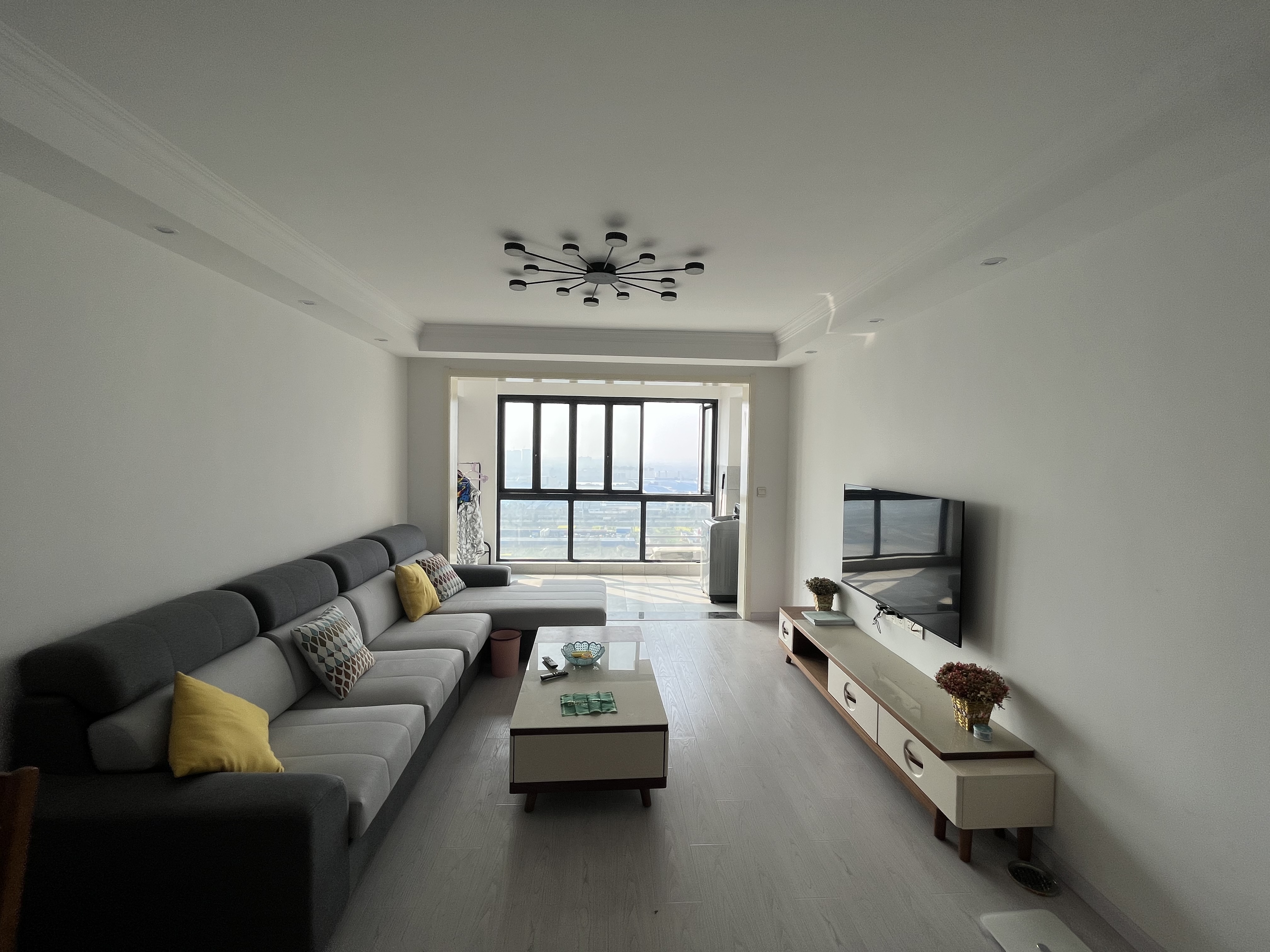 满庭春 精装两房 中高楼层 满二