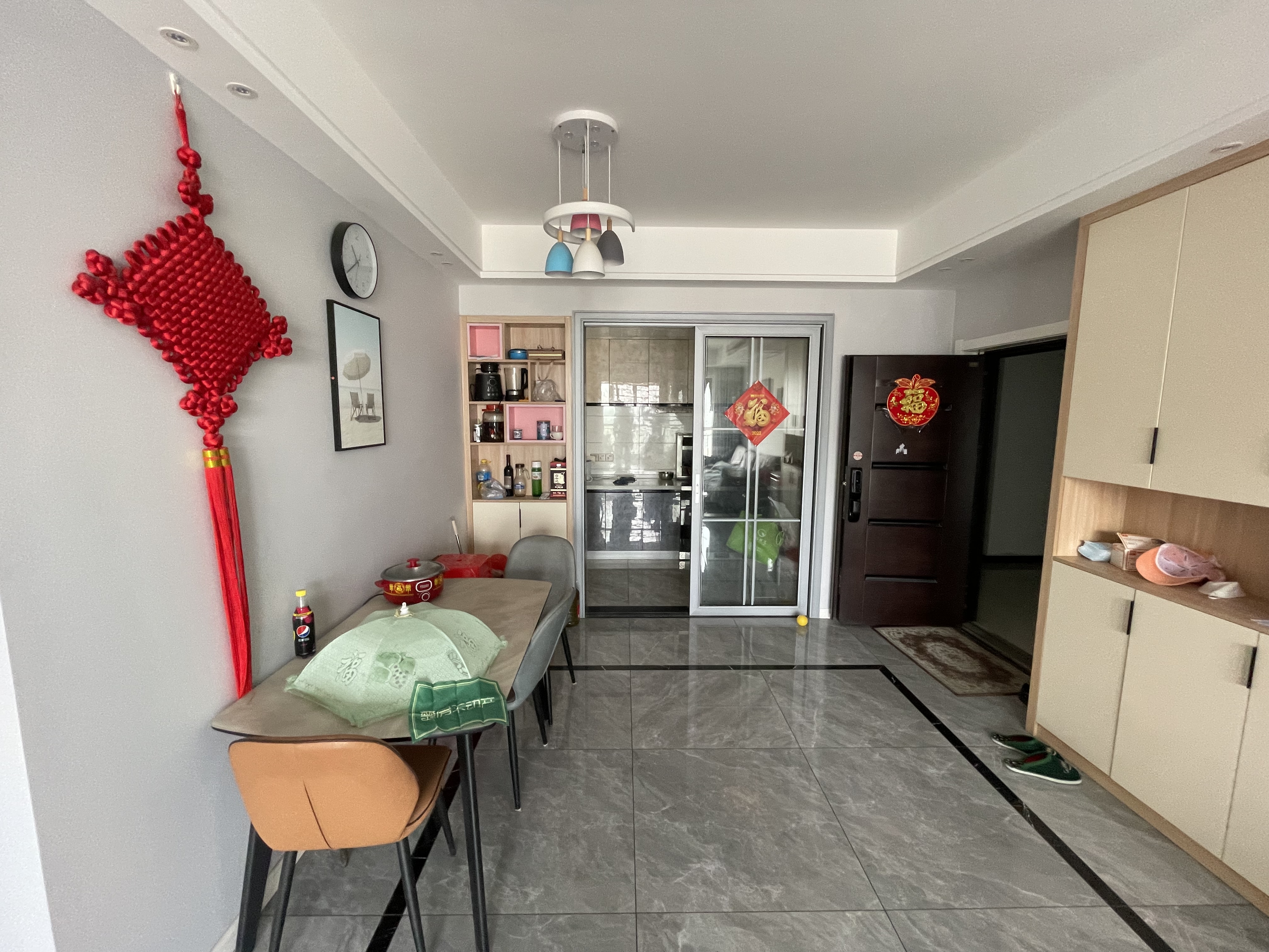 环球广场全新装修中间楼层看房方便