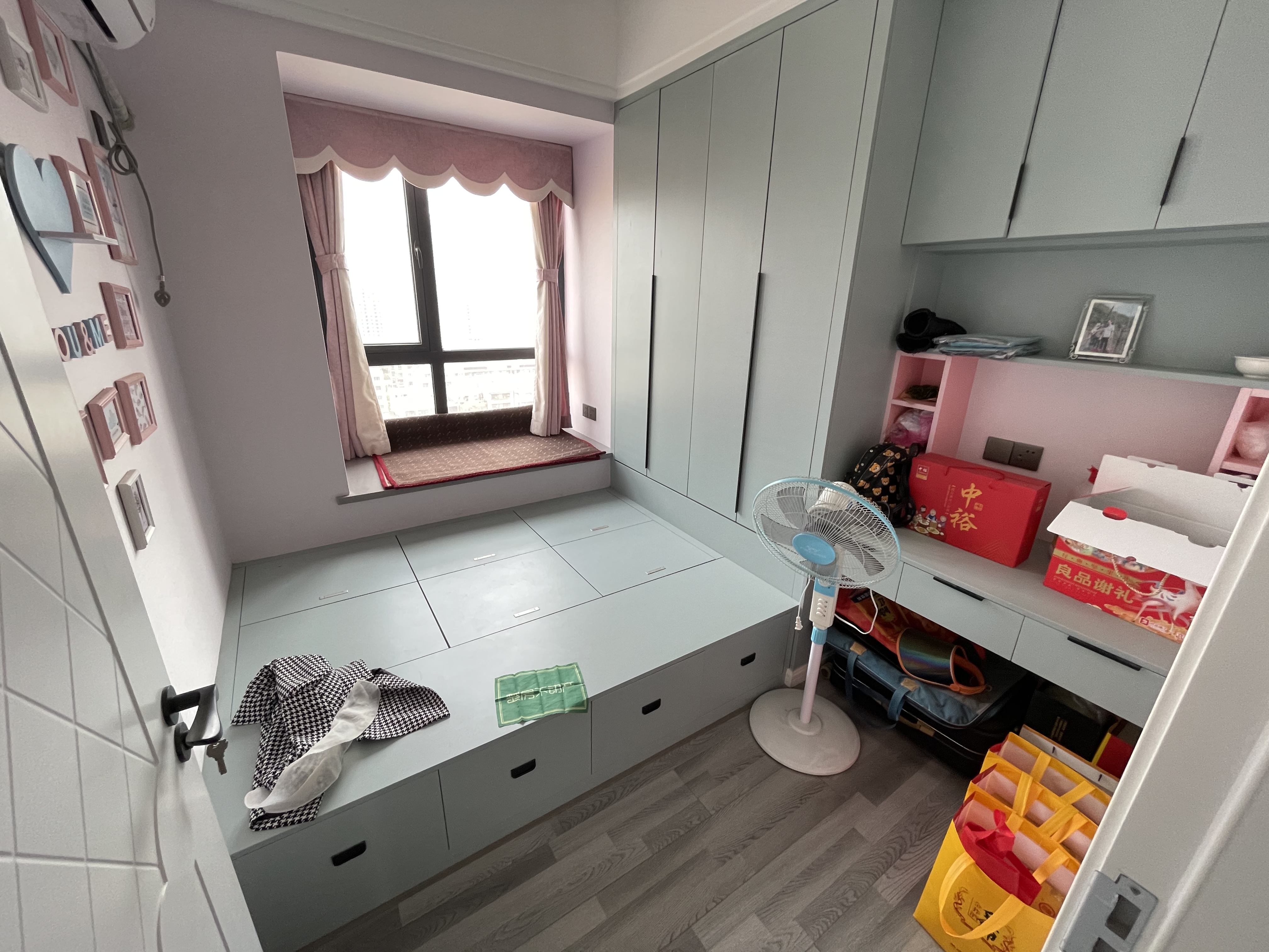 环球广场全新装修中间楼层看房方便