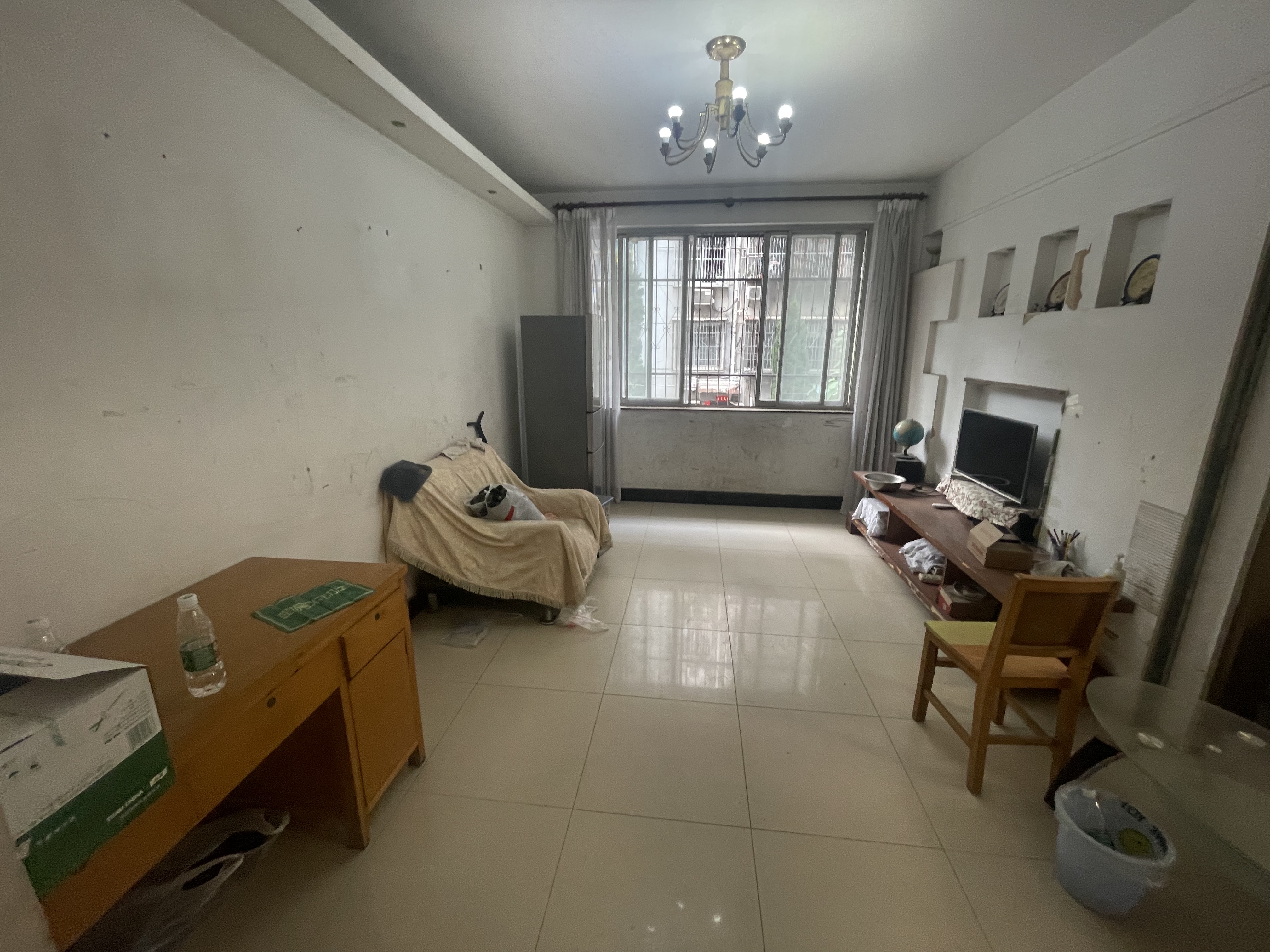 春江花园 简装三房 步梯好楼层