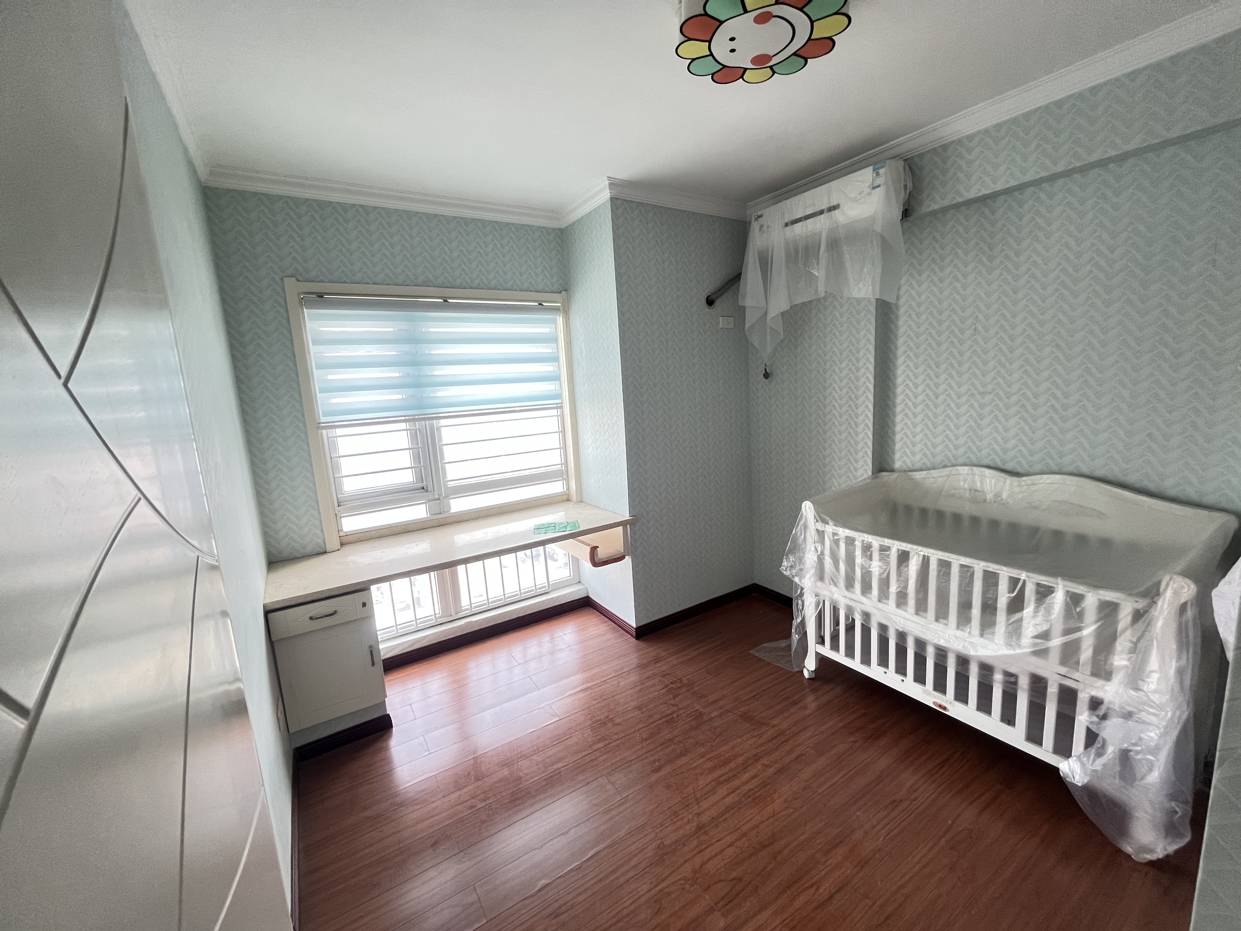 福星城精装三房中间楼层阳台大