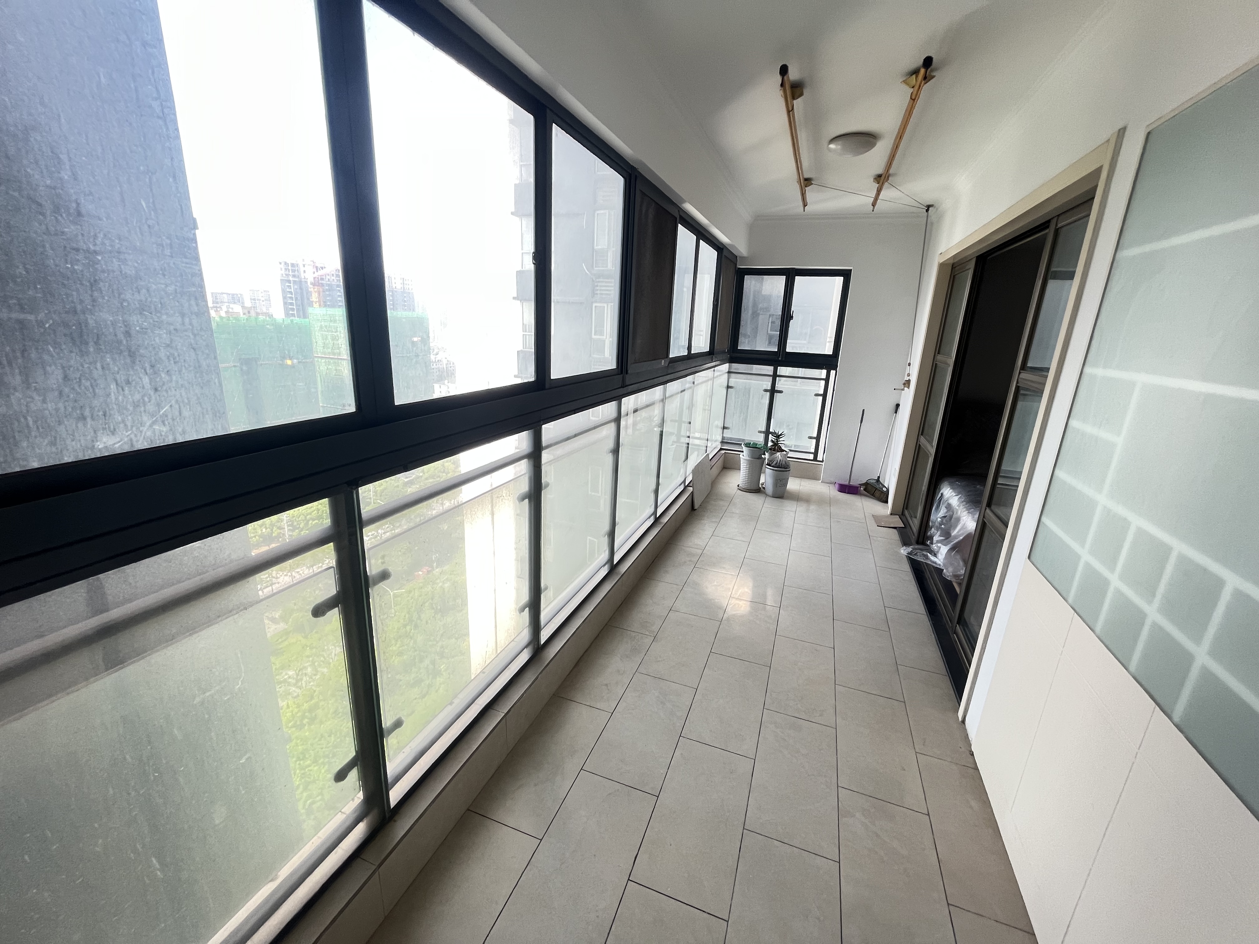 福星城精装三房中间楼层阳台大