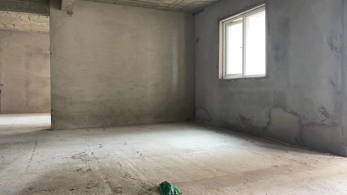 满庭春毛坯四房带供暖湖景房3阳台好楼层看房方便