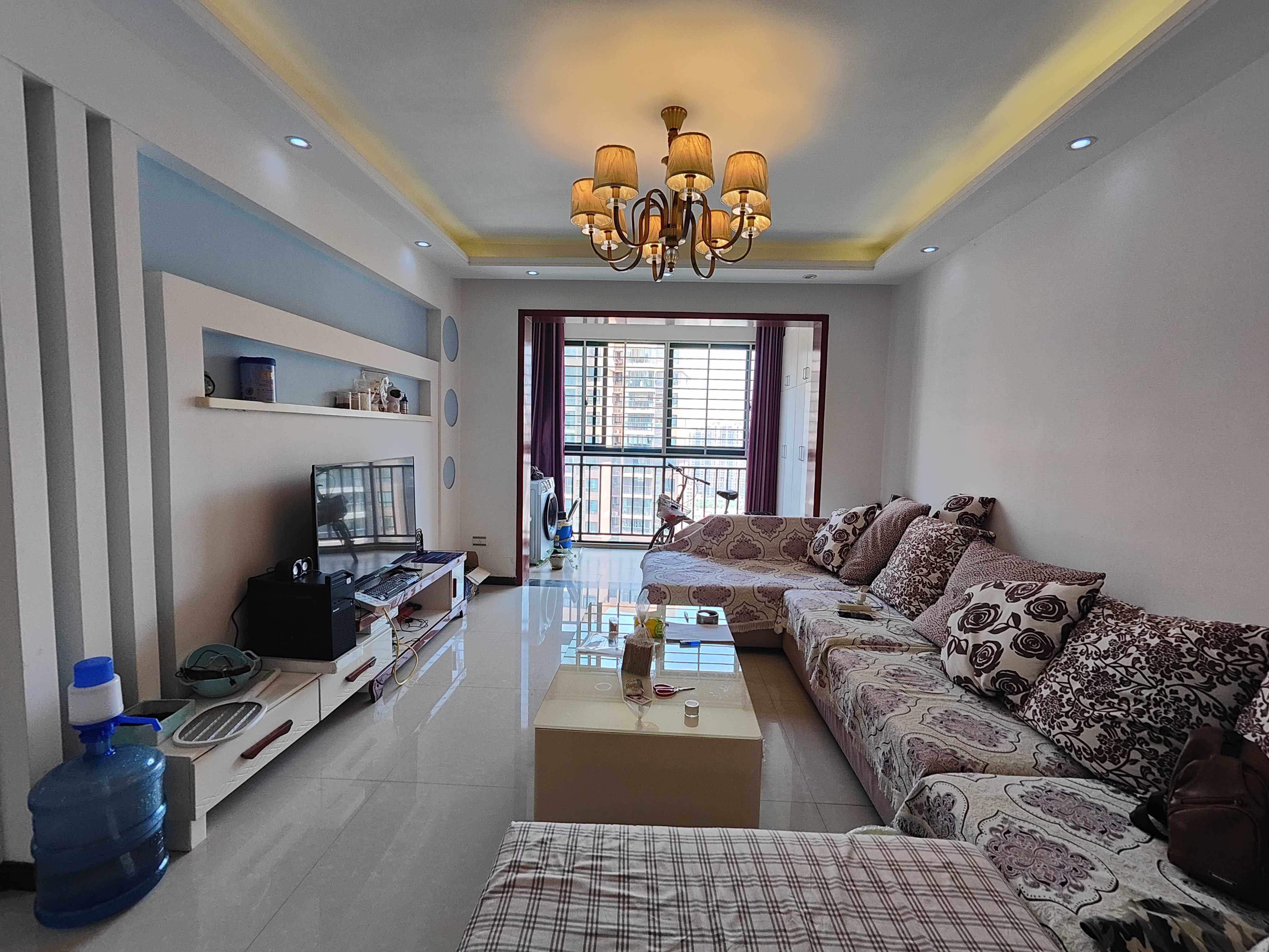 漫城林语精装三房中间楼层家具家电都带，诚意出售看房方便